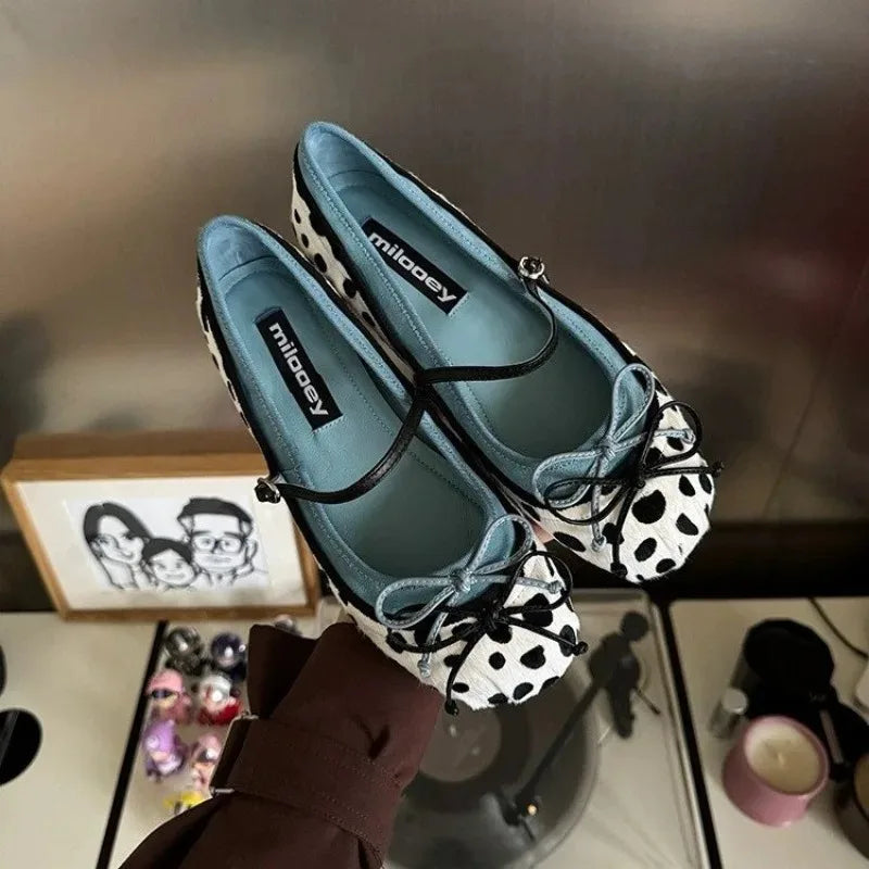 2026French Flat Bottomed Rotundity Toe Ballet Shoes Fashionable One-piece Belt  Jane Shoes Versatile for Women