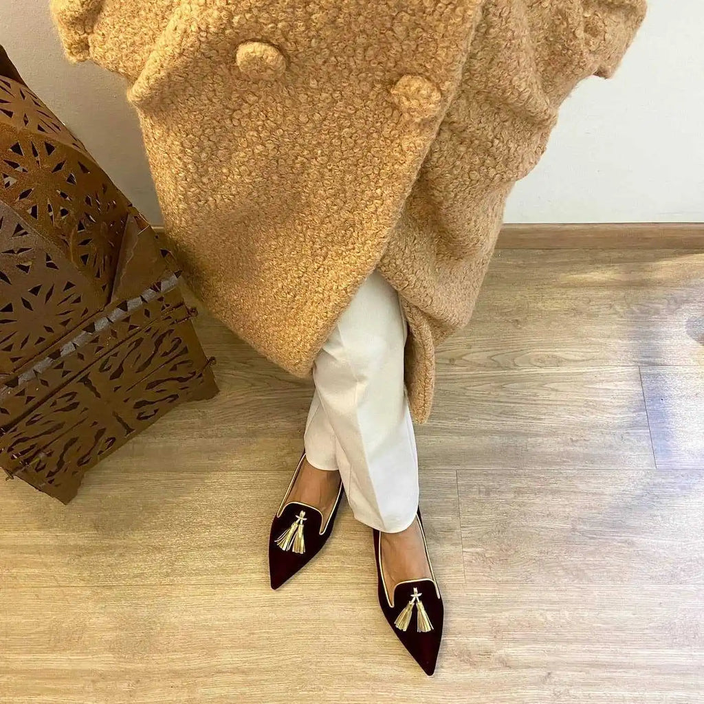 Spring/Summer 2026 Solid Color Fashion Low Heel Pointed Toe 40-43 Low Cut Fringe New Style Casual Women's Sandals，British Style